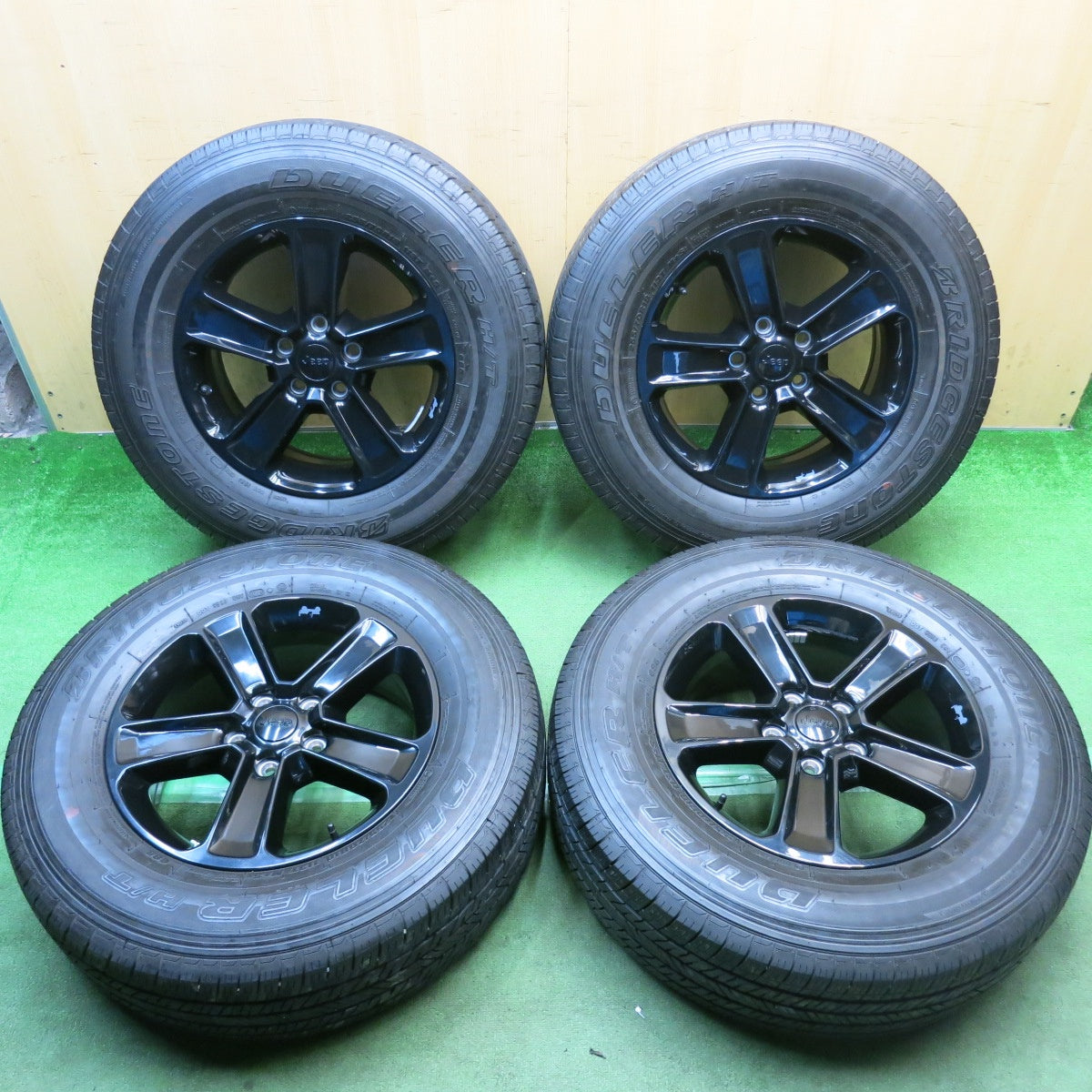 バリ溝！キレイ！9分◎ジープ JL ラングラー サハラ アルティテュード 純正 255/70R18 ブリヂストン デューラー H/T 685 18インチ PCD127/5H◎6092002HAノ