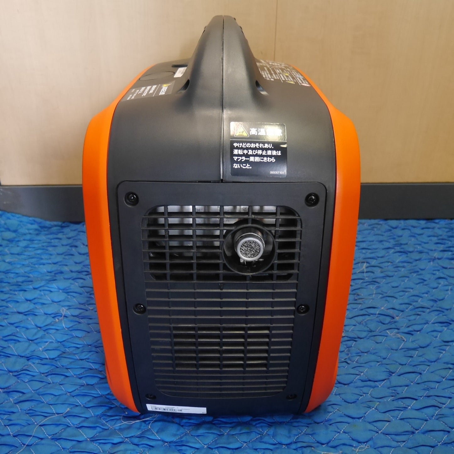 [送料無料] 未使用！付属品付き☆KOSHIN インバーター 発電機 GV-16i 屋外用 工進 5L 携行缶 L-OH002 エンジン オイル キャンプ 非常用電源 等に☆