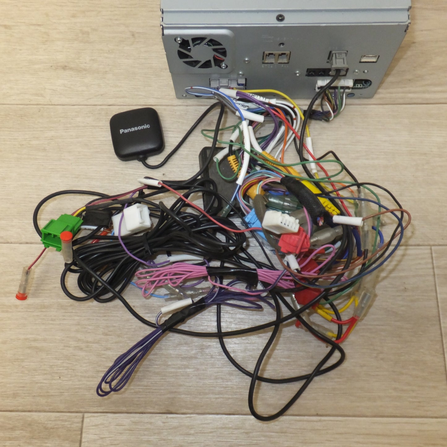 [送料無料] ★パナソニック Panasonic SDカーナビステーション Strada CN-RA07D[23]★