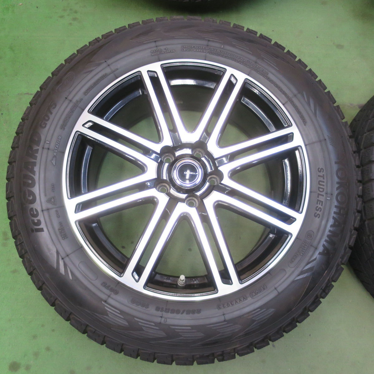 センサー付！バリ溝！23年！キレイ！9.5分★レクサス RX 等 235/65R18 スタッドレス ヨコハマ アイスガード G075 DIANELLA ディアネラ 18インチ PCD114.3/5H★6033015イス