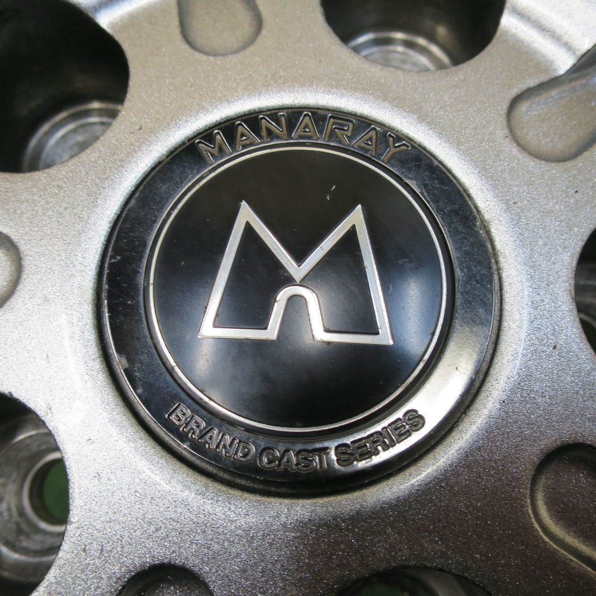 [送料無料] バリ溝！21年！キレイ！ほぼ10分★スタッドレス 185/65R15 ブリヂストン ブリザック VRX2 MANARAY マナレイ 15インチ PCD114.3/5H★4121408イス