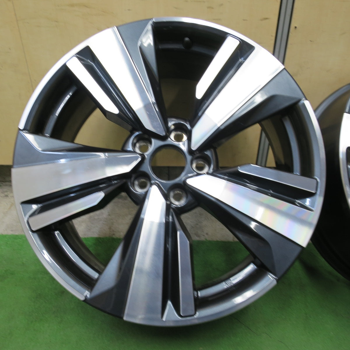 新車外し◎日産 T33 エクストレイル 純正 ホイール 19インチ 19×7.5J PCD114.3/5H◎6082901NGホ