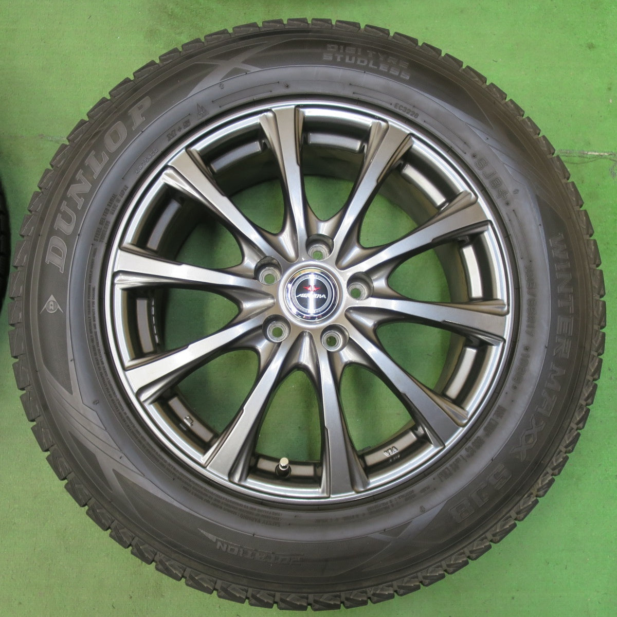 バリ溝！21年！キレイ！9.5分★スタッドレス 225/65R17 ダンロップ ウインターマックス SJ8 SJ8+ AIRNOVA エアノヴァ 17インチ PCD114.3/5H★5060305イス