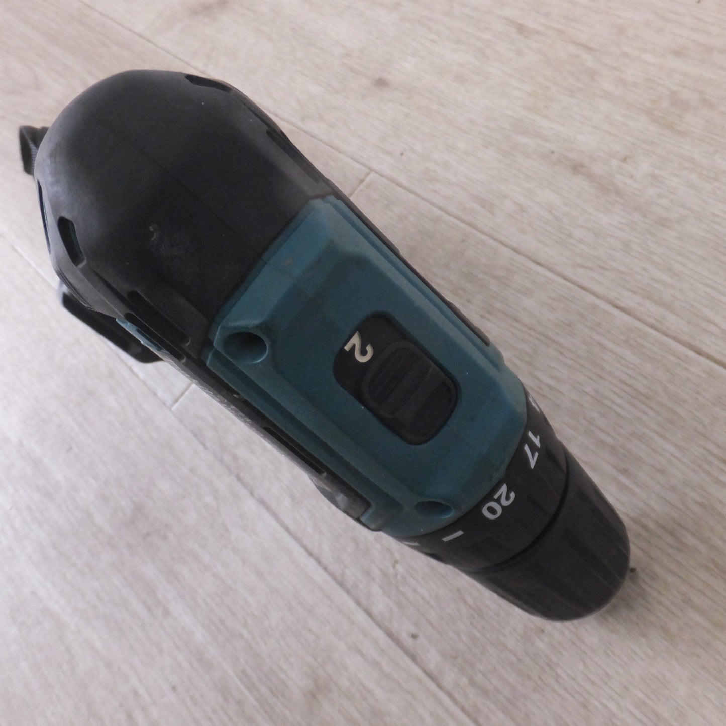 [送料無料] ★マキタ makita 充電式ドライバドリル DF333D 10.8V 本体のみ★