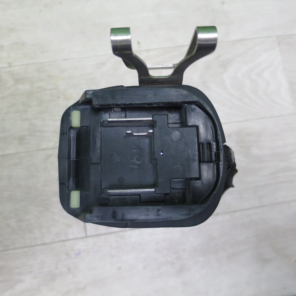 [送料無料] ☆マキタ 充電式 ドライバ ドリル 18V DF484D 充電器 バッテリー ケース付き ドリルドライバー 電動 工具☆
