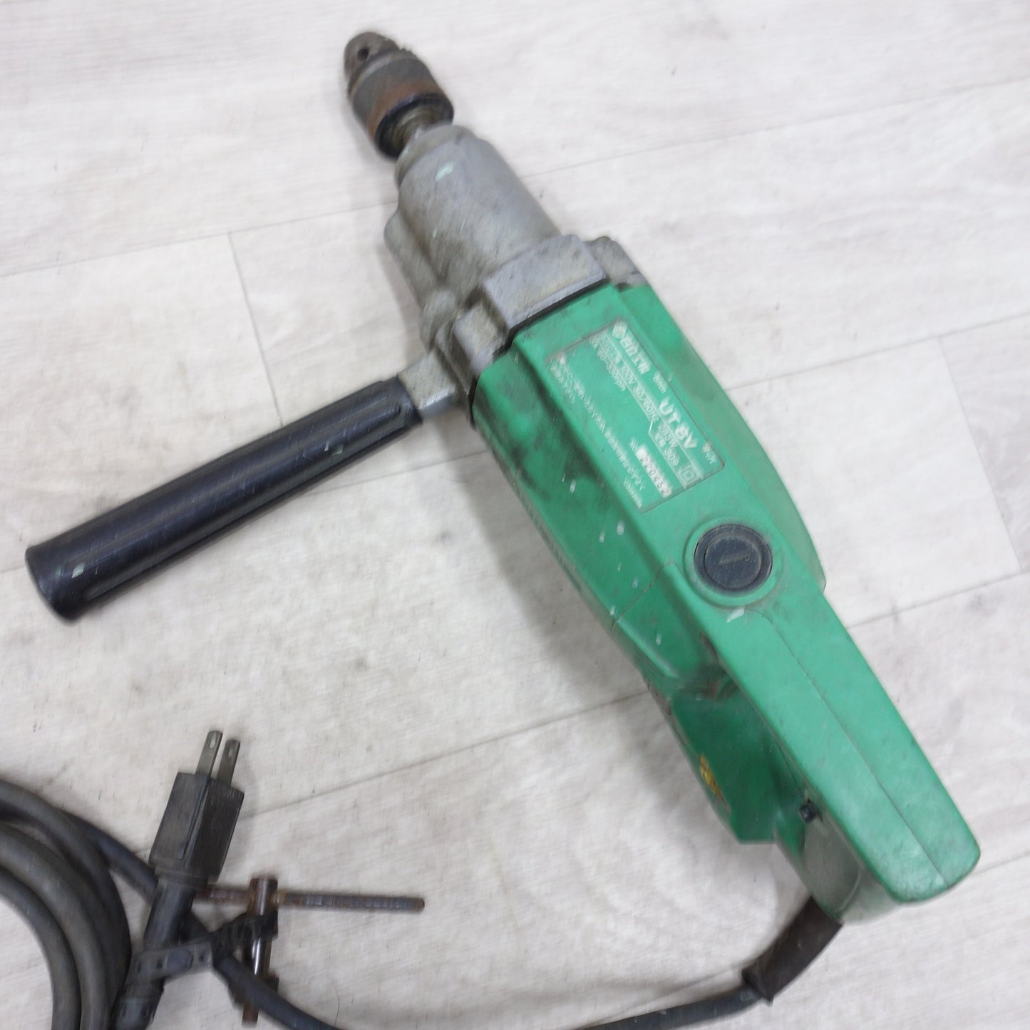 [送料無料] ◆日立 8mm タッパ 100V UT8V ねじ立て HITACHI 電動 工具◆
