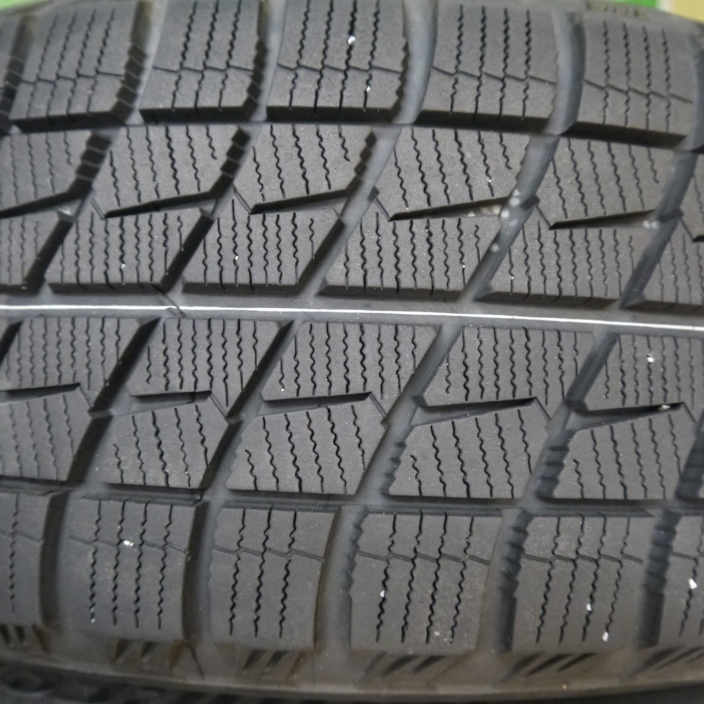 バリ溝！キレイ！9.5分★スタッドレス 205/60R16 ブリヂストン アイスパートナー MiLLOUS ミルアス 16インチ PCD114.3/5H★5060602Hス