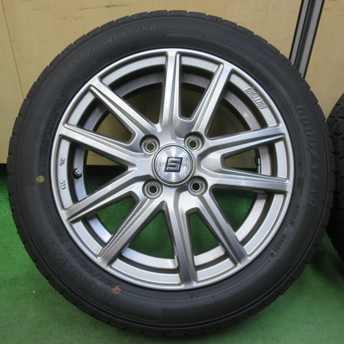 バリ溝！21年！8.5分★スタッドレス 155/65R14 グッドイヤー アイスナビ7 SEIN ザイン 14インチ PCD100/4H★5043007イス