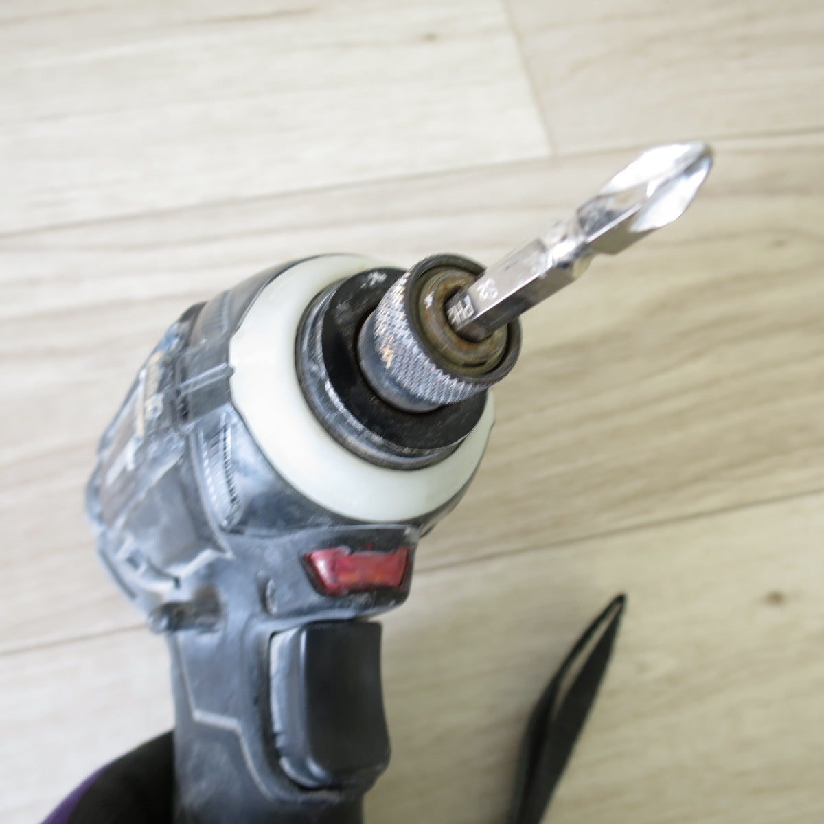 [送料無料] ◇マキタ 充電式 インパクトドライバ TD149D 電動 工具 makita 本体のみ◇