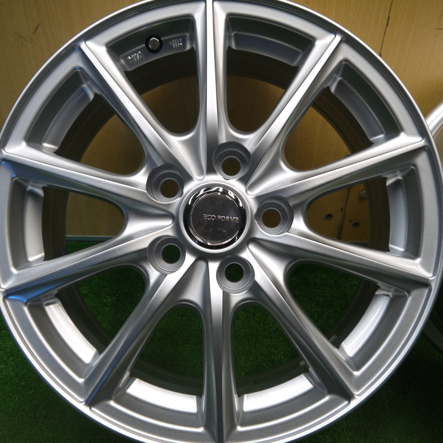 未使用★ECO FORME SE-15 ブリヂストン製 16インチ ホイール エコフォルム 16×6.5J PCD114.3/5H★6030406Hホ