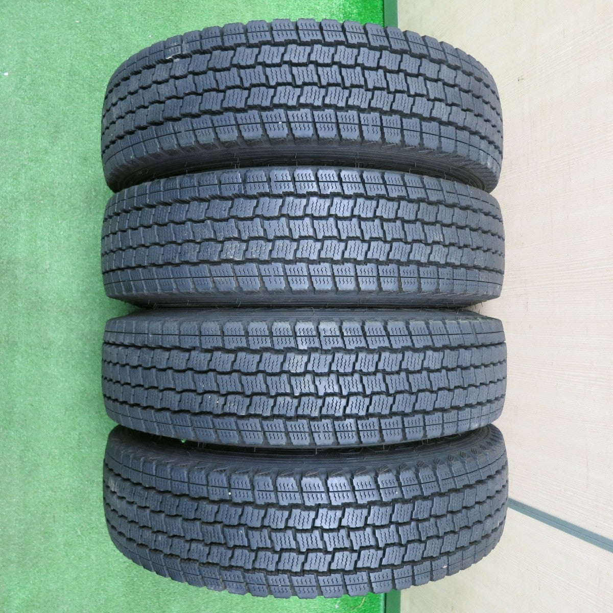 [送料無料] バリ溝！22年！キレイ！9.5分★スタッドレス 155/80R14 88/86N グッドイヤー アイスナビ カーゴ La-Strada Tiradoγ 阿部商会 14インチ PCD100/4H★5010706NJス