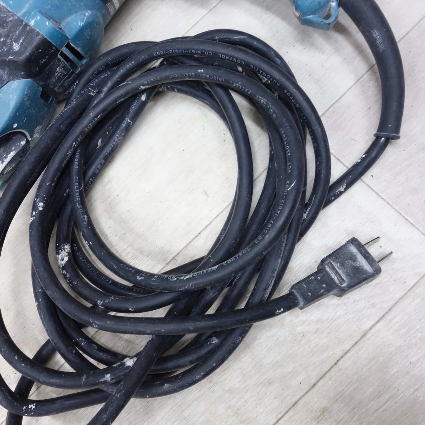 [送料無料] 付属品付き◆マキタ 26mm 電動 ハンマ ドリル HR2631F 100V ケース付き ハンマードリル  穴あけ 電動 工具◆