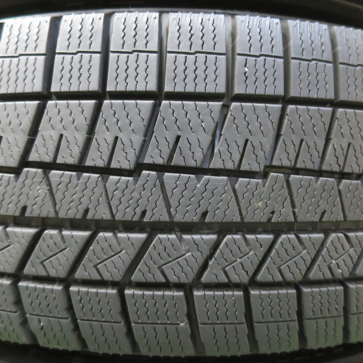 バリ溝！21年！キレイ！9.5分★ライズ ロッキー 等 195/65R16 スタッドレス ダンロップ ウインターマックス 03 SPORT ABELIA スポルト アベリア 16インチ PCD100/5H★5101506イス