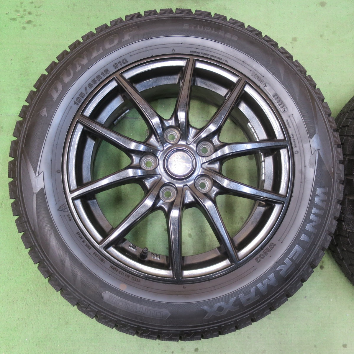 バリ溝！23年！ほぼ10分★スタッドレス 195/65R15 ダンロップ ウインターマックス WM02 G.Speed Gスピード 15インチ PCD114.3/5H★6012804イス