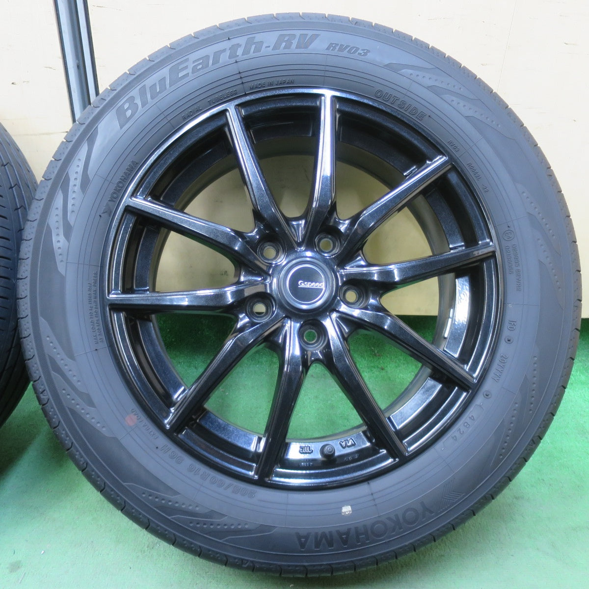 バリ溝！24年！キレイ！9.5分★205/60R16 ヨコハマ BluEarth-RV RV03 G.speed Gスピード ブルーアース 16インチ PCD114.3/5H★6010916イノ