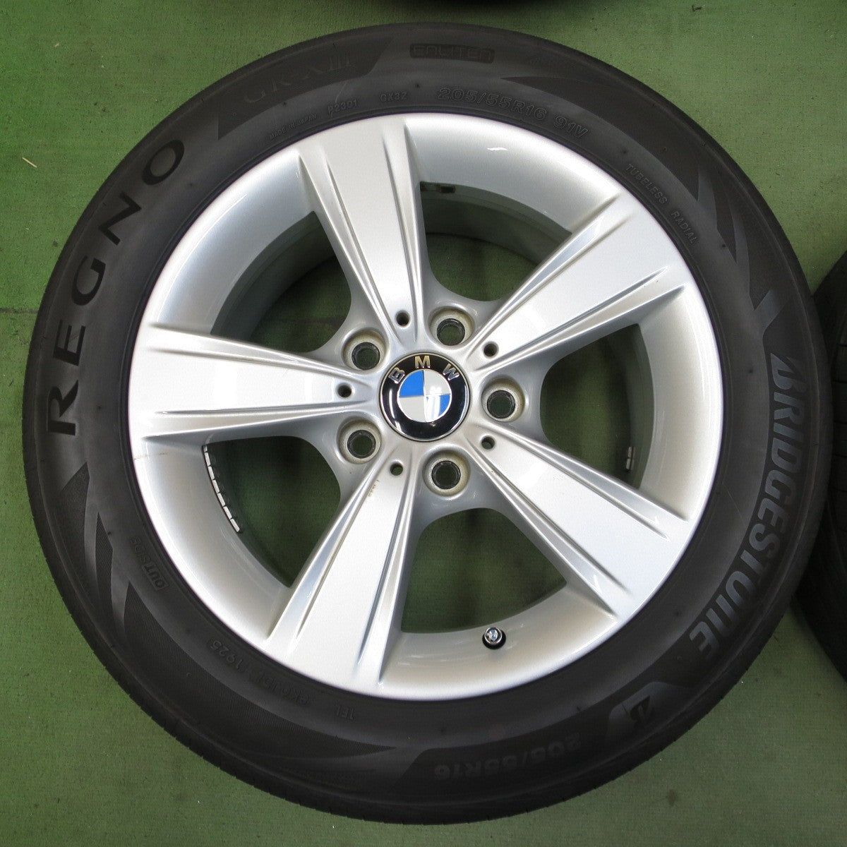 バリ溝！25年！キレイ！9.5分◎BMW 1シリーズ F20 純正 205/55R16 ブリヂストン レグノ GR-X3 16インチ PCD120/5H◎6100501NGノ