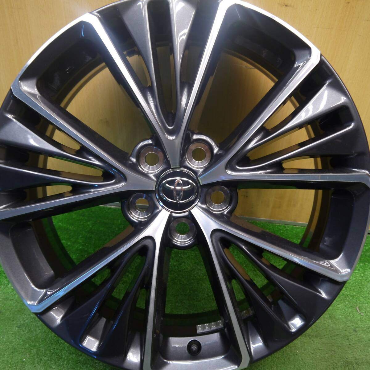 新車外し！1本★トヨタ 60系 プリウス Zグレード 純正 ホイール 19インチ 19×6.5J PCD114.3/5H★5031410Hホ