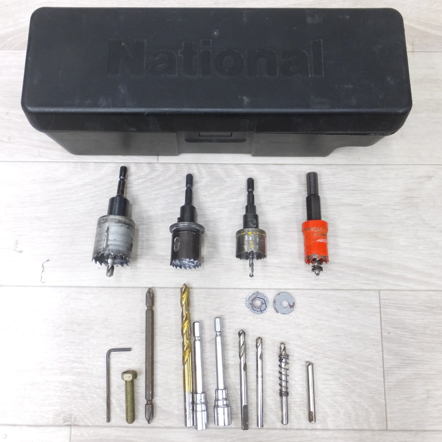 [送料無料] バッテリー2個！付属品多数◆パナソニック 充電 ドリル ドライバー DC 14.4V EZ7442 ケース 充電器 ビット 付き 電動 工具◆