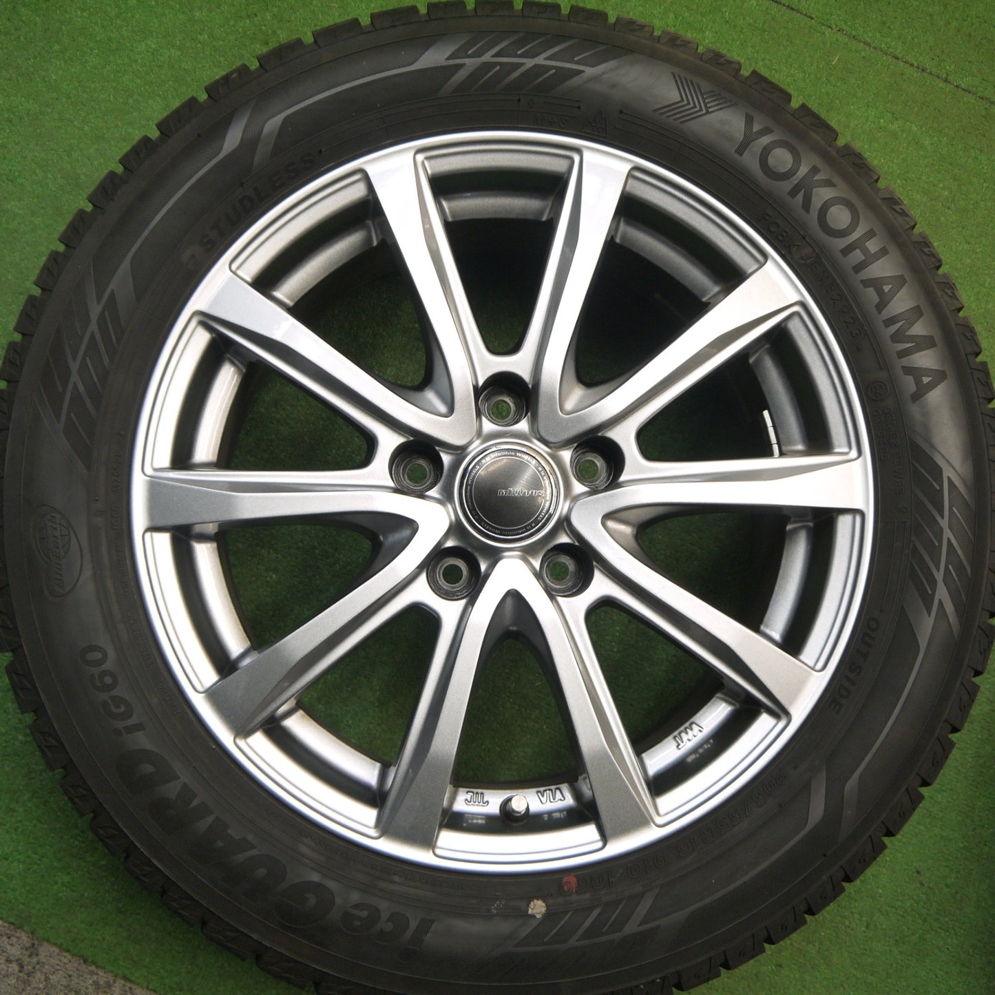 バリ溝！23年！キレイ！9.5分★スタッドレス 205/55R16 ヨコハマ アイスガード iG60 MiLLOUS VX ミルアス 16インチ PCD114.3/5H★5120805Hス