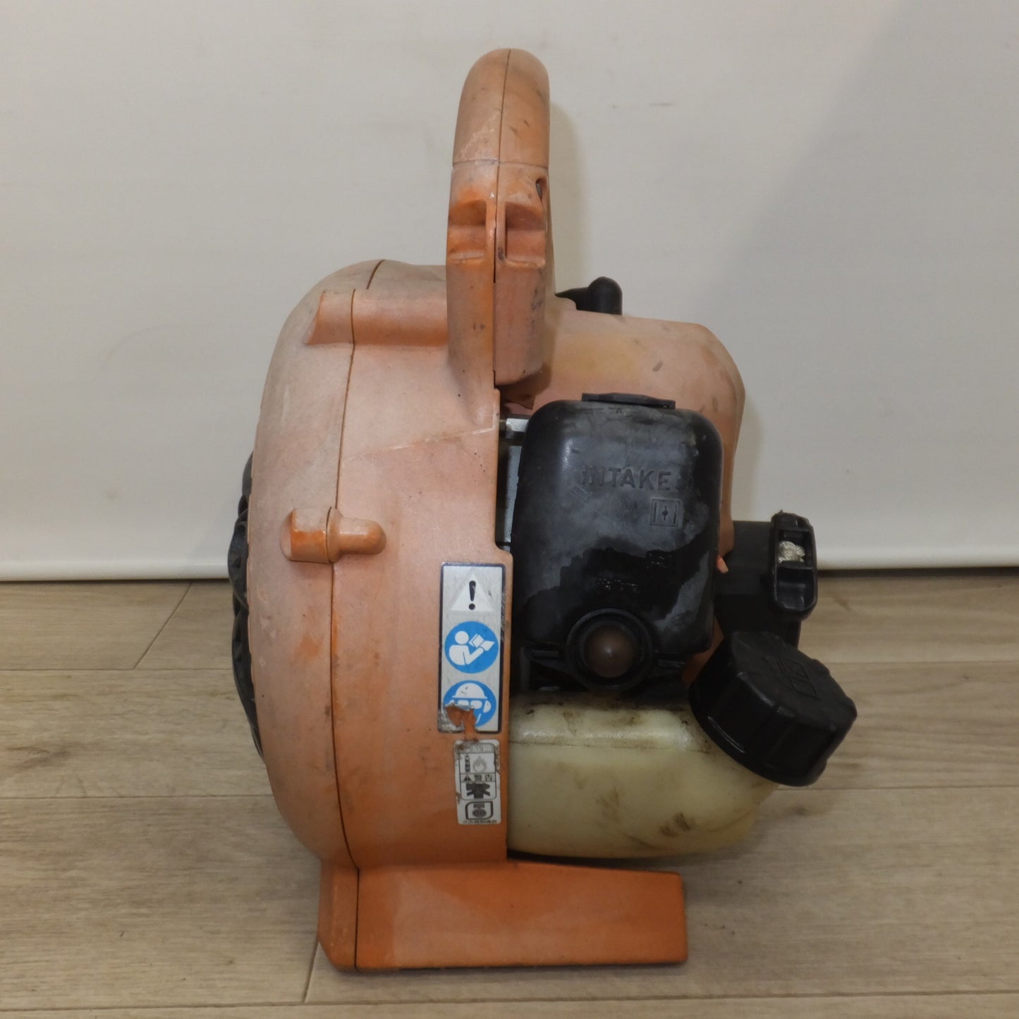 [送料無料] 岐阜発 現状品★日立 HITACHI エンジンブロワ RB24EAP 本体のみ　排気量 23.9mL　New PureFire かるがるスタート★