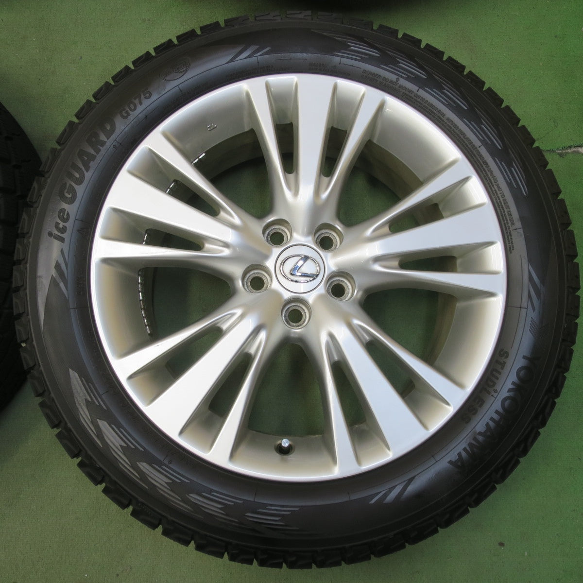 バリ溝！25年！キレイ！ほぼ10分◎レクサス 10系 RX 純正 235/55R19 スタッドレス ヨコハマ アイスガード G075 19インチ PCD114.3/5H◎6101601イス