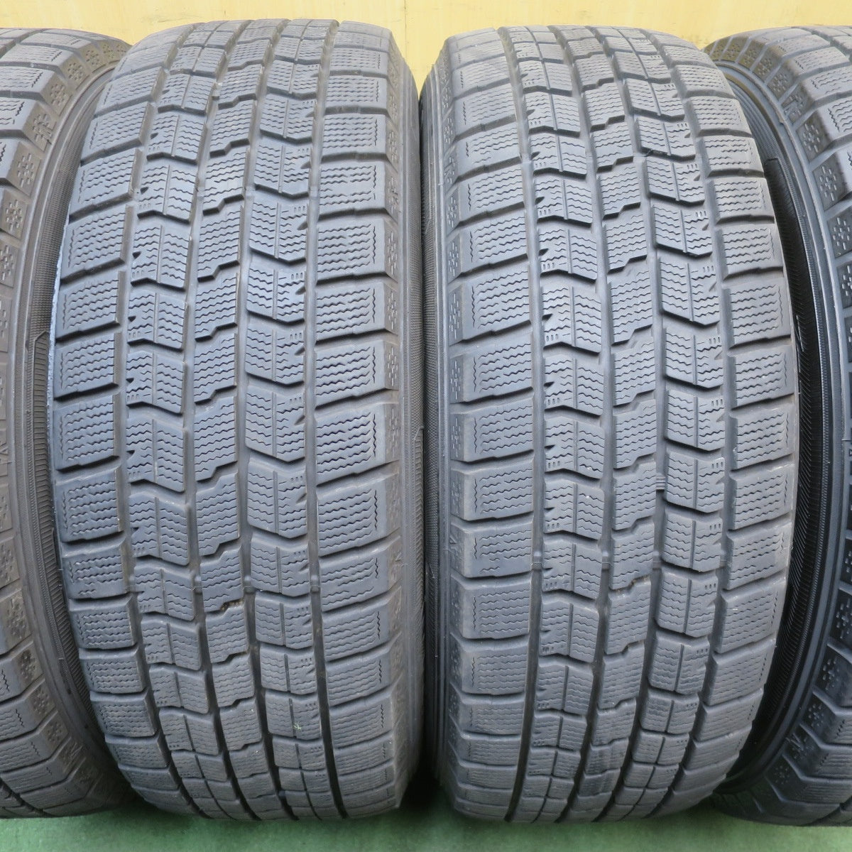 バリ溝！24年！キレイ！9.5分◎スタッドレス 215/60R17 グッドイヤー アイスナビ7 ravrion RS01 ラブリオン 17インチ PCD114.3/5H◎6062301NJス