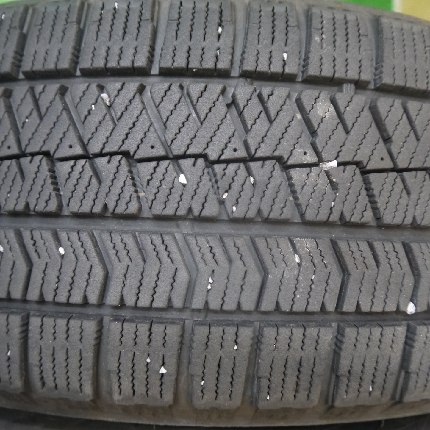 バリ溝！22年！キレイ！9.5分★スタッドレス 205/60R16 ブリヂストン ブリザック VRX2 evance HA1 エヴァンス 16インチ PCD114.3/5H★5111001Hス