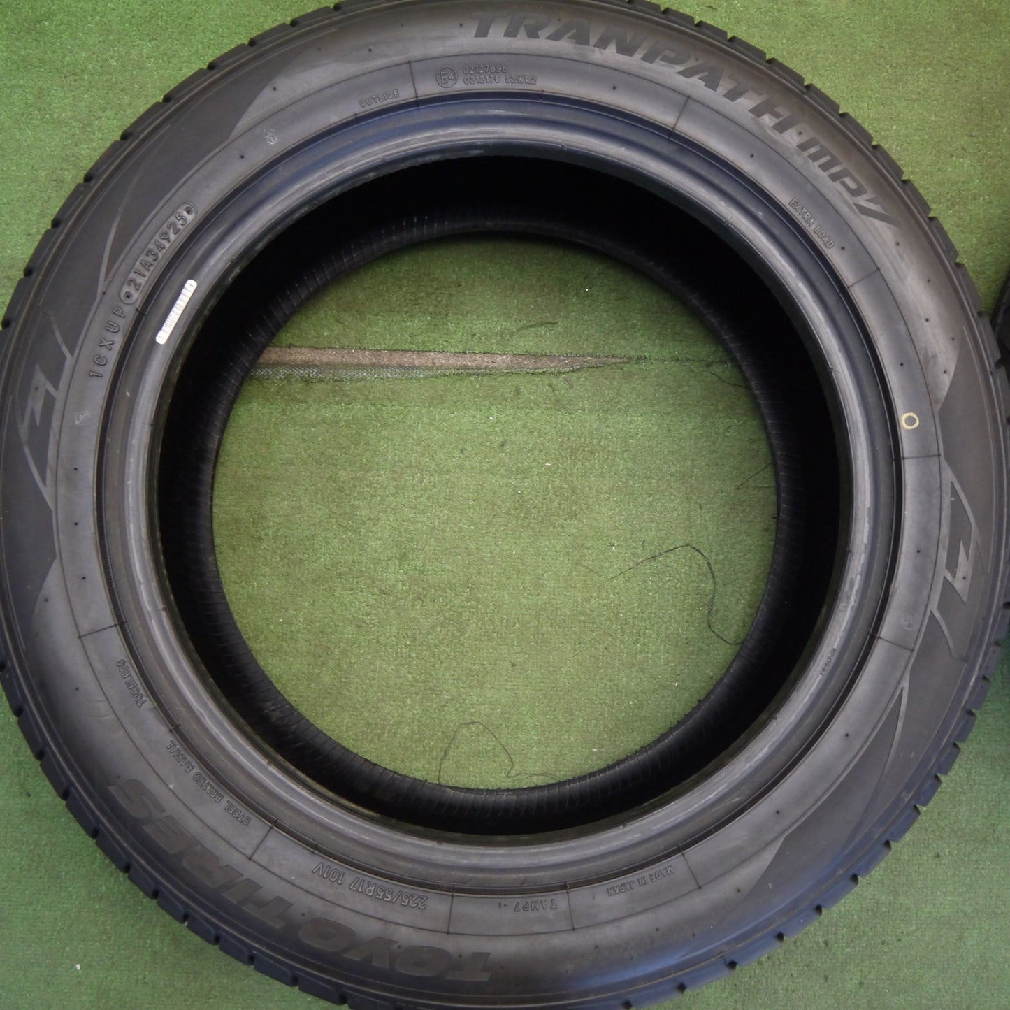 バリ溝！25年！9.5分★225/55R17 トーヨー トランパス MP7 タイヤ 17インチ フォレスター C-HR アルファード CX5 等★6051806Hノタ