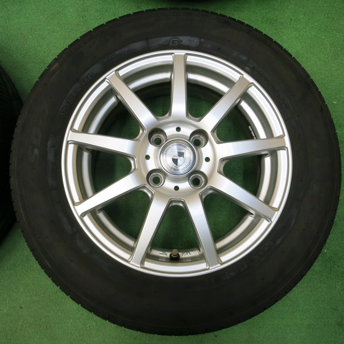 *送料無料* 4本価格！21年★175/70R14 トーヨー SD-7 GMach 14インチ PCD100/4H★4033001イノ