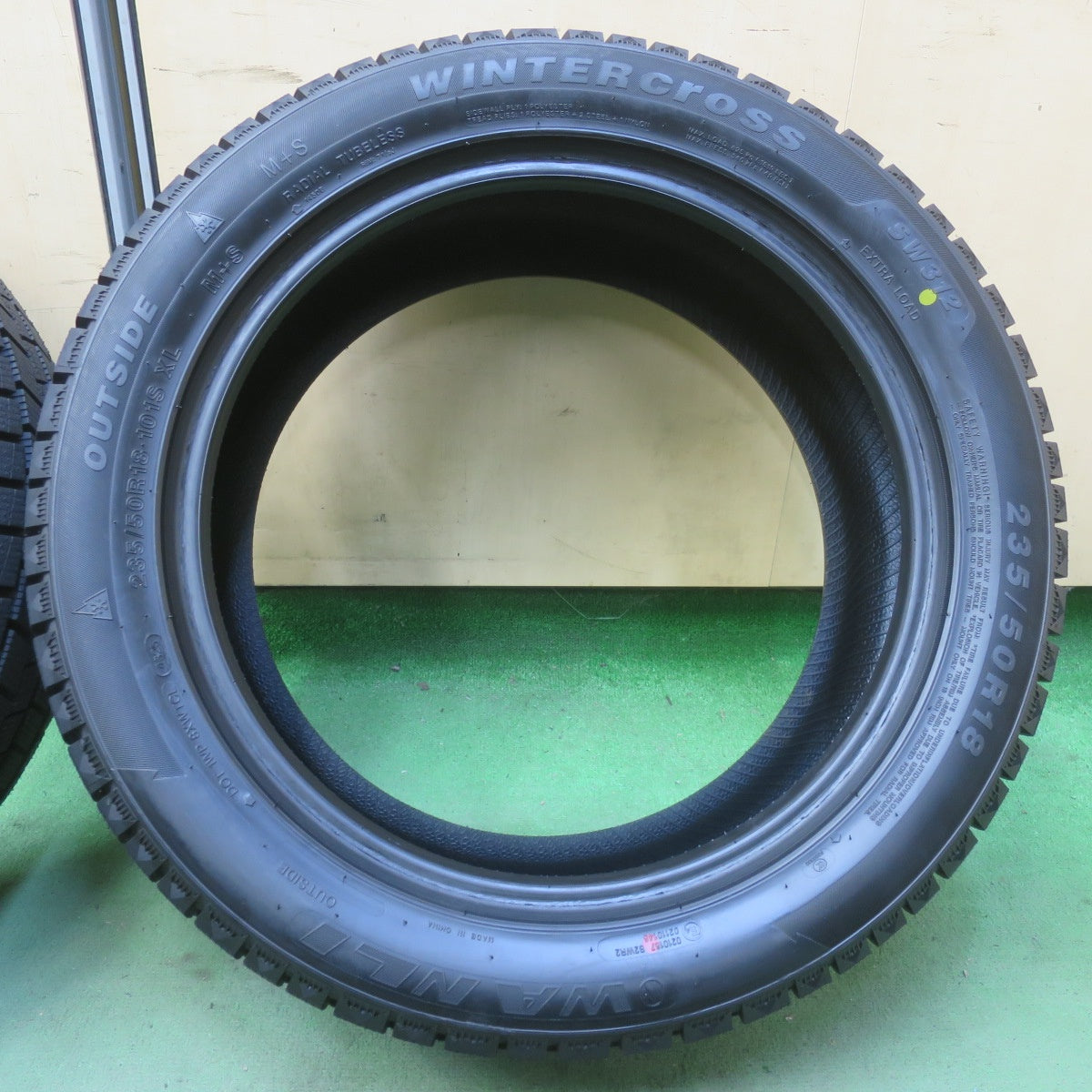 ほぼ未使用！25年◎スタッドレス 235/50R18 ワンリ WINTERCross SW312 タイヤ 18インチ アルファード ヴェルファイア 等◎6092901イスタ