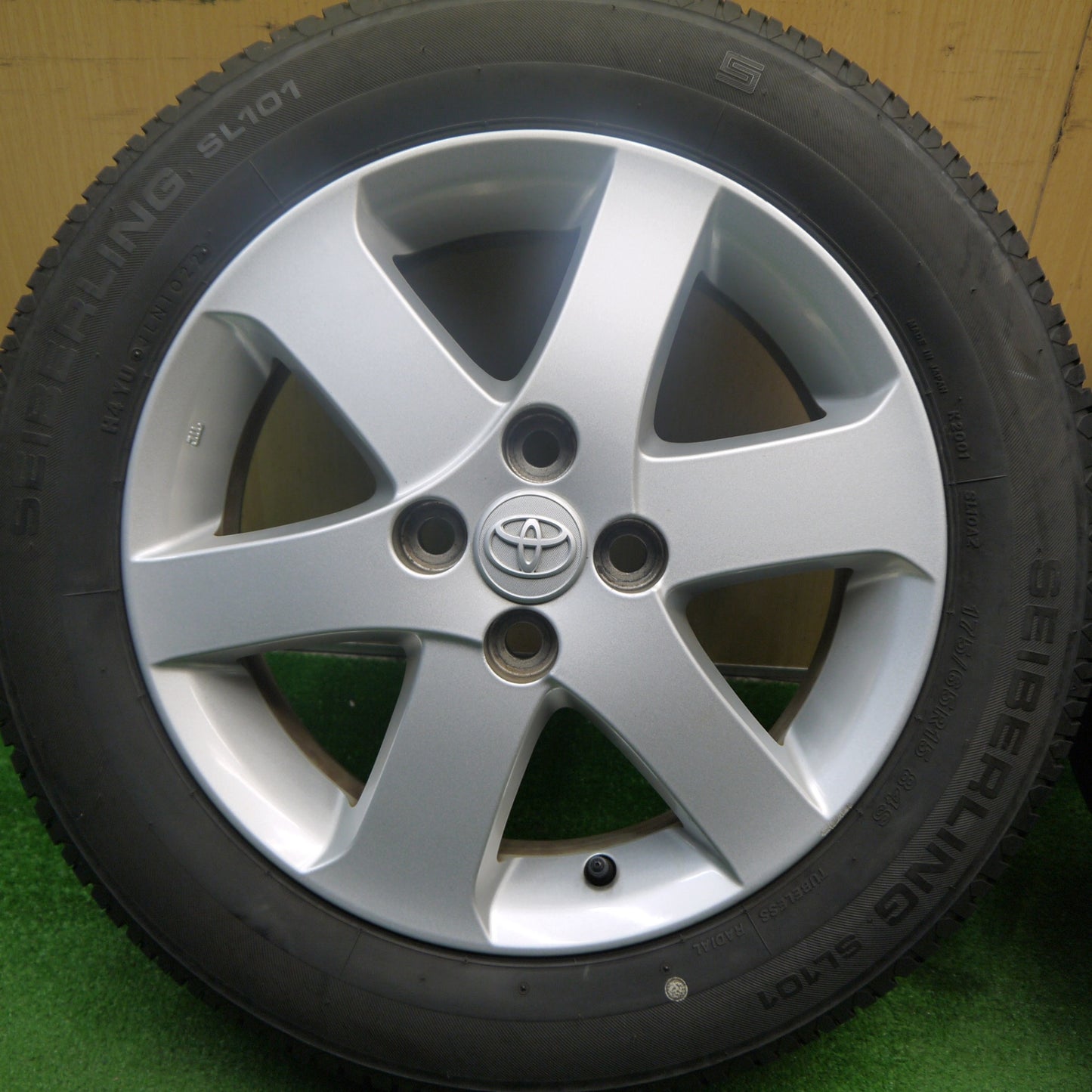 [送料無料] キレイ！22年★トヨタ スペイド 純正 175/65R15 セイバーリング SL101 15インチ PCD100/4H★5031211Hノ