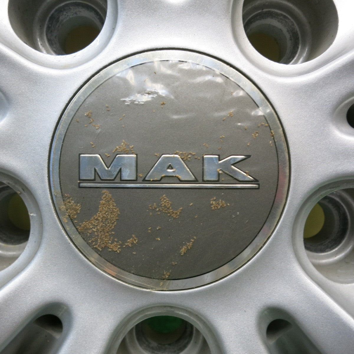 バリ溝！23年！9.5分以上★BMW 等 MAK LUFT 205/55R16 スタッドレス グッドイヤー アイスナビ7 ルフト 16インチ PCD120/5H★5110603HAス