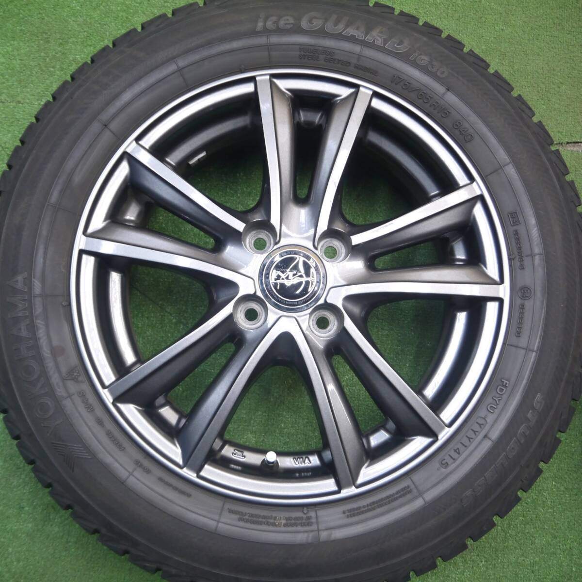 バリ溝！キレイ！9.5分★スタッドレス 175/65R15 ヨコハマ アイスガード iG30 NIRVANA NV ニルバーナ ニルヴァーナ 15インチ PCD100/4H★5021005Hス