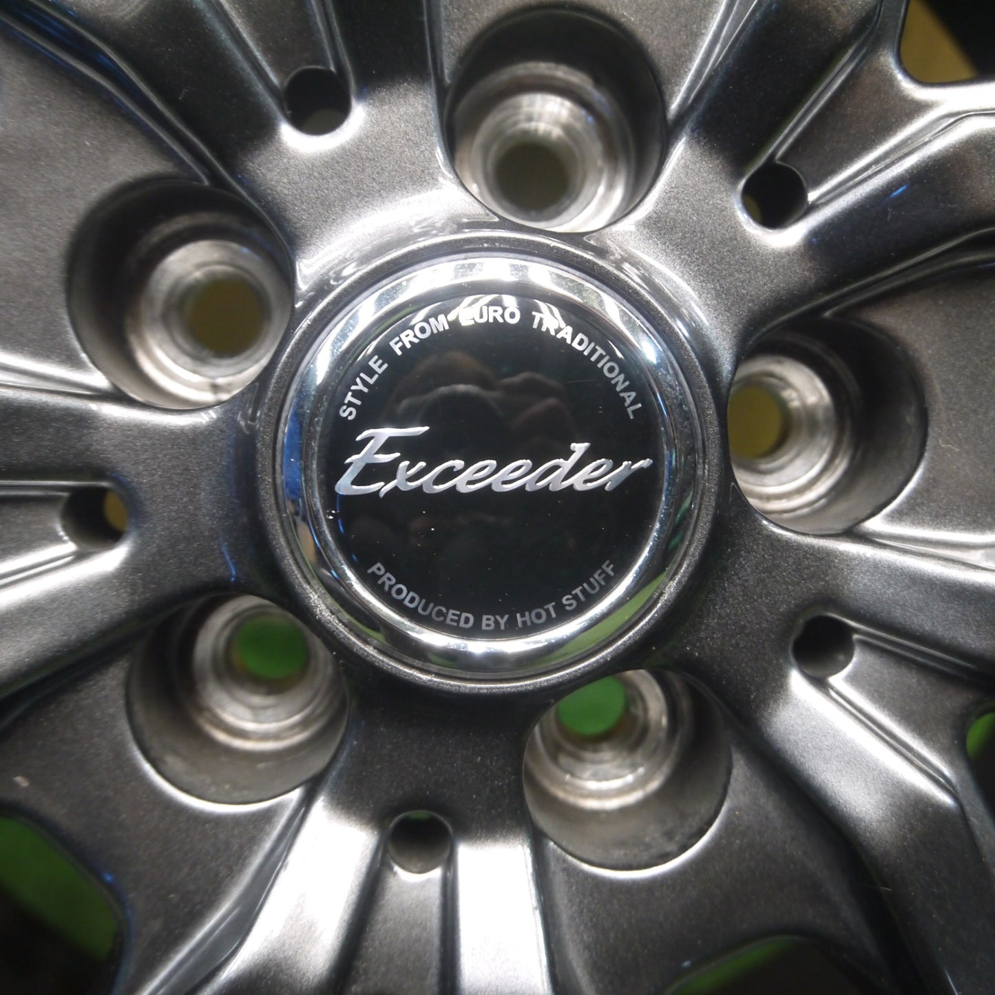 [送料無料] バリ溝！22年！キレイ！ほほ10分★スタッドレス 195/65R15 ヨコハマ アイスガード IG60 Exceeder エクシーダー 15インチ PCD100/5H★4030106Hス