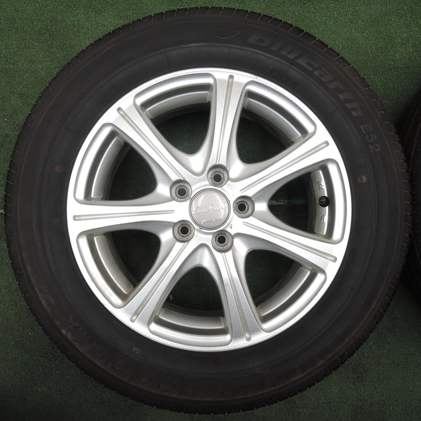 *送料無料* バリ溝！9分★プリウス等 195/65R15 ヨコハマ ブルーアース E52A EuroSpeed MANARAY SPORT PCD100/5H★4030504NJノ