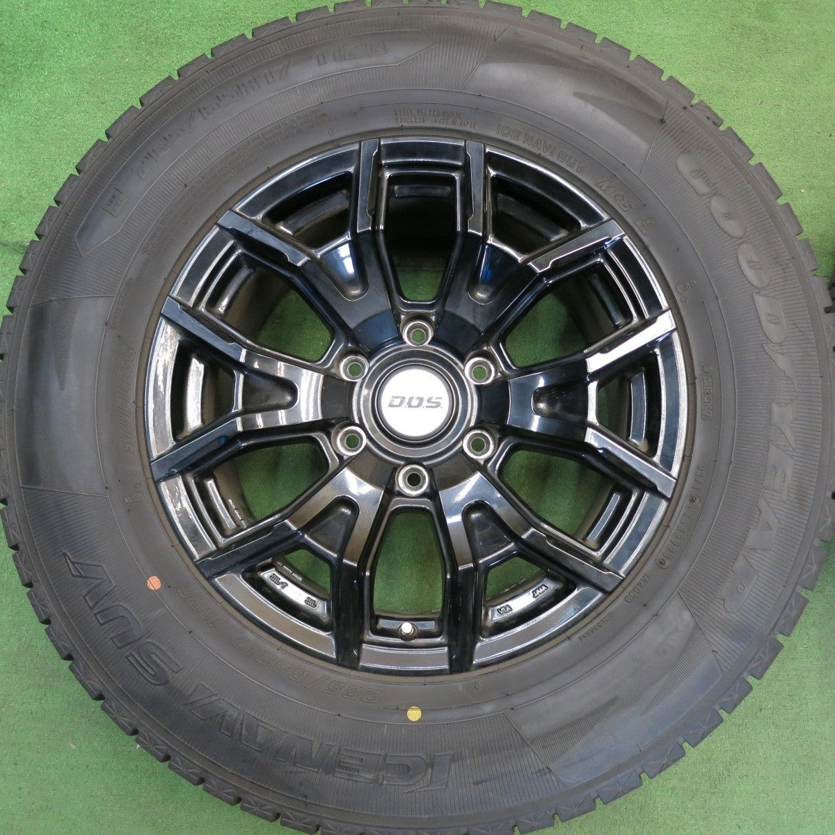 バリ溝！23年！キレイ！9.5分★スタッドレス 265/65R17 グッドイヤー アイスナビ SUV D.O.S. DOS 17インチ PCD139.7/6H★6052406HAス
