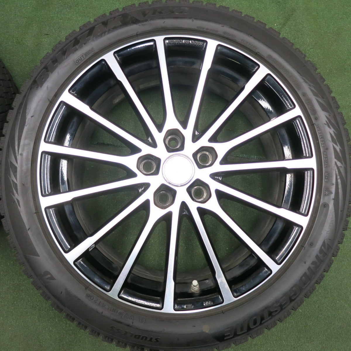 *送料無料* 4本価格！20年★スタッドレス 235/45R18 ブリヂストン ブリザック VRX2 ECO FORME エコフォルム 18インチ PCD114.3/5H★4062702HAス