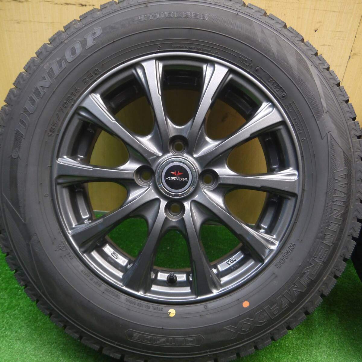 バリ溝！23年！キレイ！9.5分★スタッドレス 185/70R14 ダンロップ ウインターマックス WM02 AIRNOVA SB10 エアノヴァ 14インチ PCD100/4H★4120403Hス