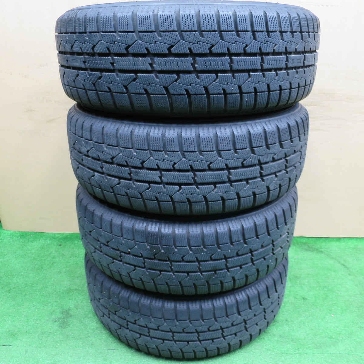 バリ溝！9.5分★スタッドレス 205/60R16 トーヨー ガリット GIZ VEMOTION Vエモーション 16インチ PCD114.3/5H★6011401NKス