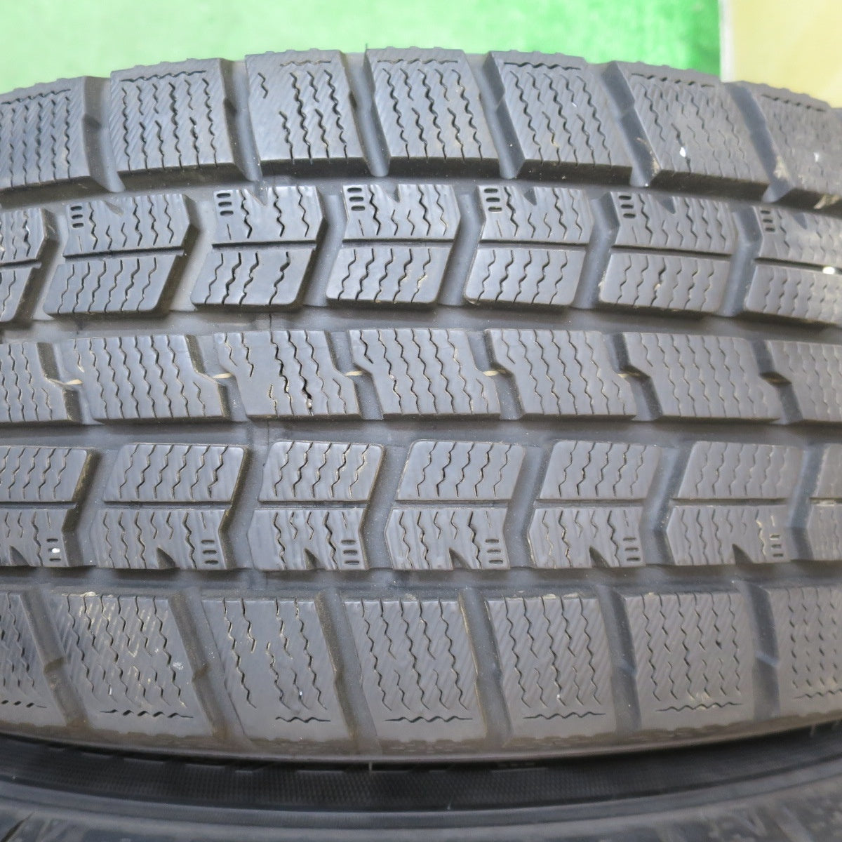 バリ溝！22年！9.5分以上★プリウス 等 195/65R15 スタッドレス グッドイヤー アイスナビ7 BEO ベオ 15インチ PCD100/5H★5081801NJス