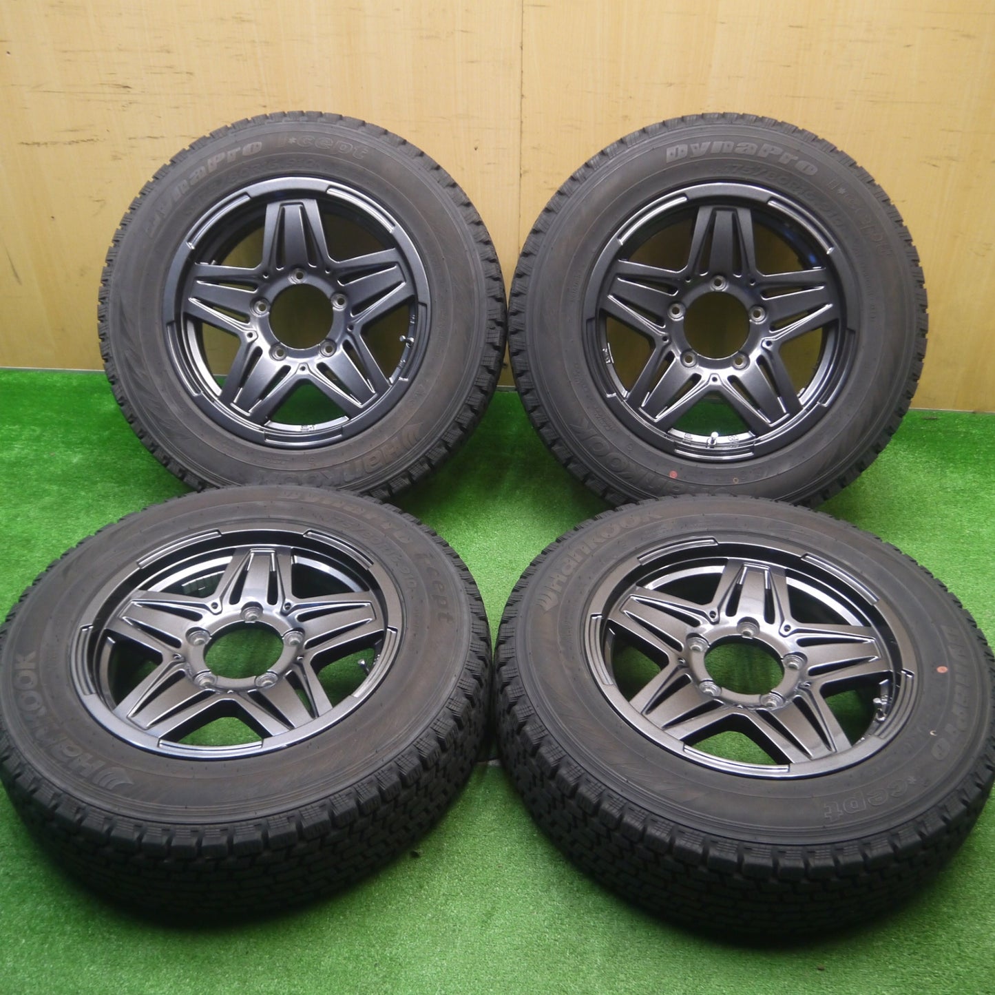 [送料無料] バリ溝！20年！キレイ！9.5分★ジムニー 等 175/80R16 HotStuff マッドクロス JB-01 スタッドレス ハンコック ダイナプロ アイセプト 16インチ PCD139.7/5H★4102305Hス