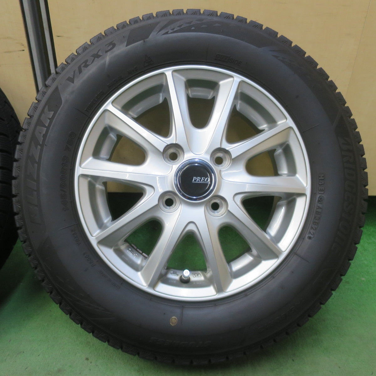 4本価格！22年◎スタッドレス 145/80R13 ブリヂストン ブリザック VRX3 PREO プレオ 13インチ PCD100/4H◎6092501イス