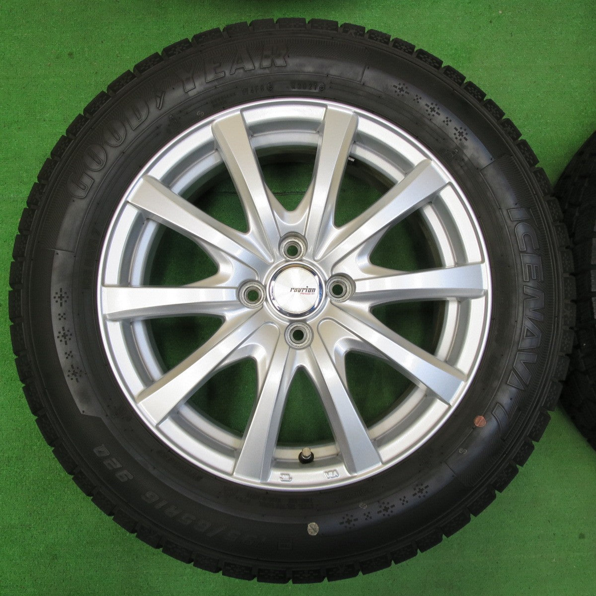 *送料無料* キレイ！21年★スタッドレス 195/65R16 グッドイヤー アイスナビ7 ravrion RS01 ラブリオン 16インチ PCD100/4H★4061204イス