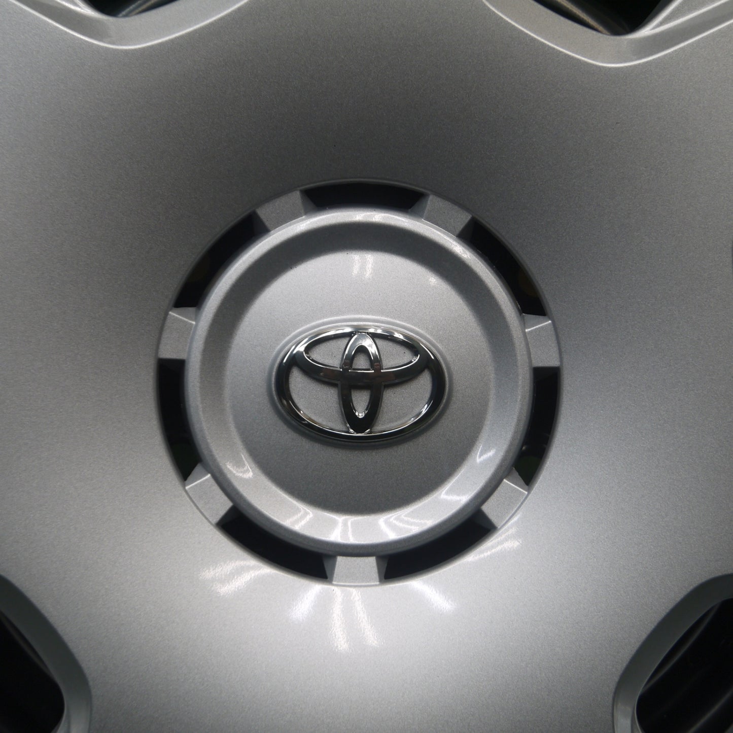 *送料無料* 新車外し★トヨタ 200系 ハイエース 純正 スチール ホイール 15インチ 15×6J PCD139.7/6H★4070504Hホ