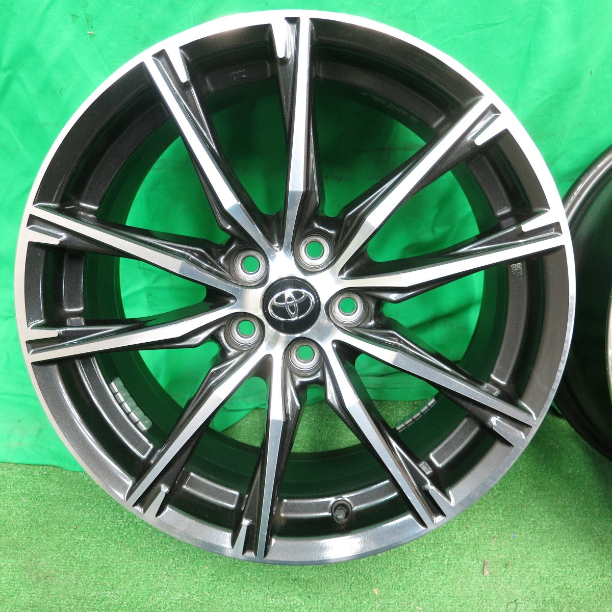 送料無料* キレイ☆トヨタ ZN6 86 後期 純正 ホイール 17インチ