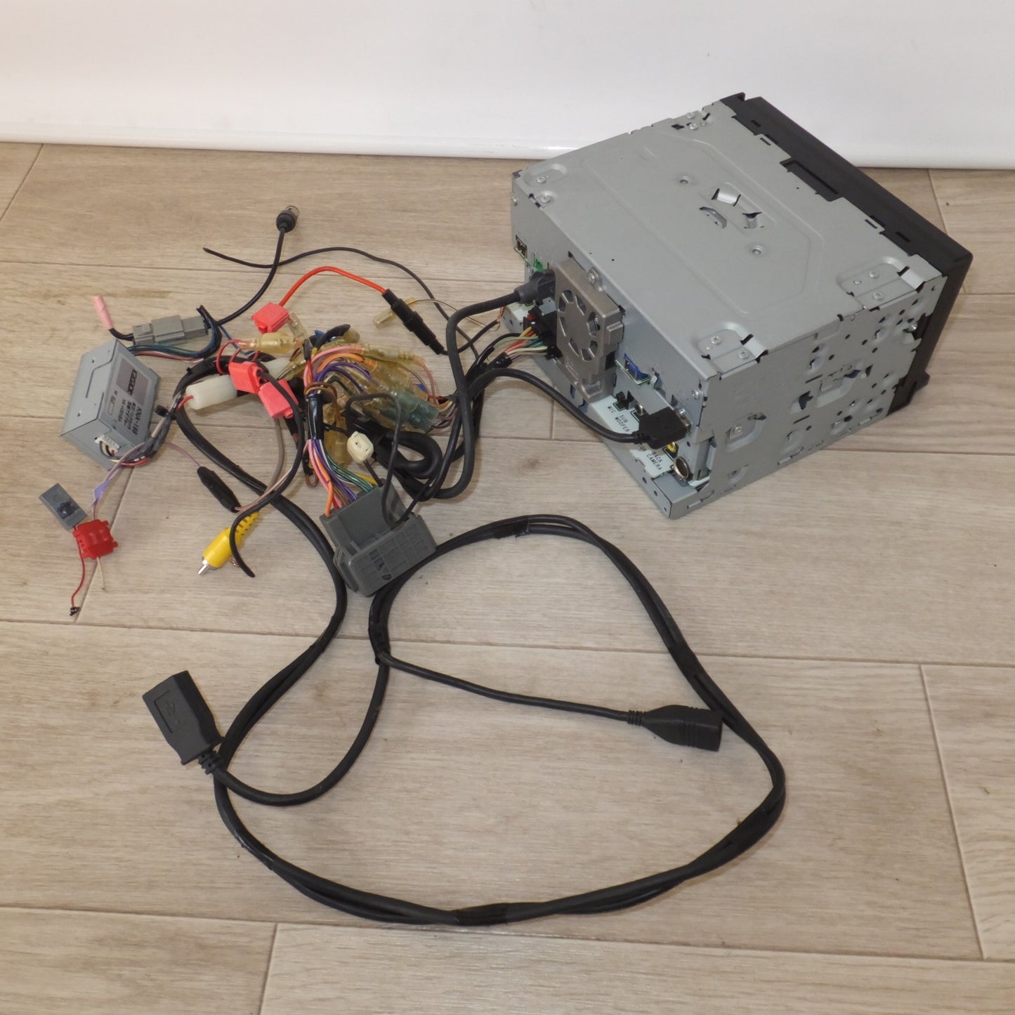 [送料無料] ★カロッツェリア carrozzeria AV一体型メモリーナビゲーション 楽ナビ AVIC-RZ09 パイオニア Pioneer[4]★