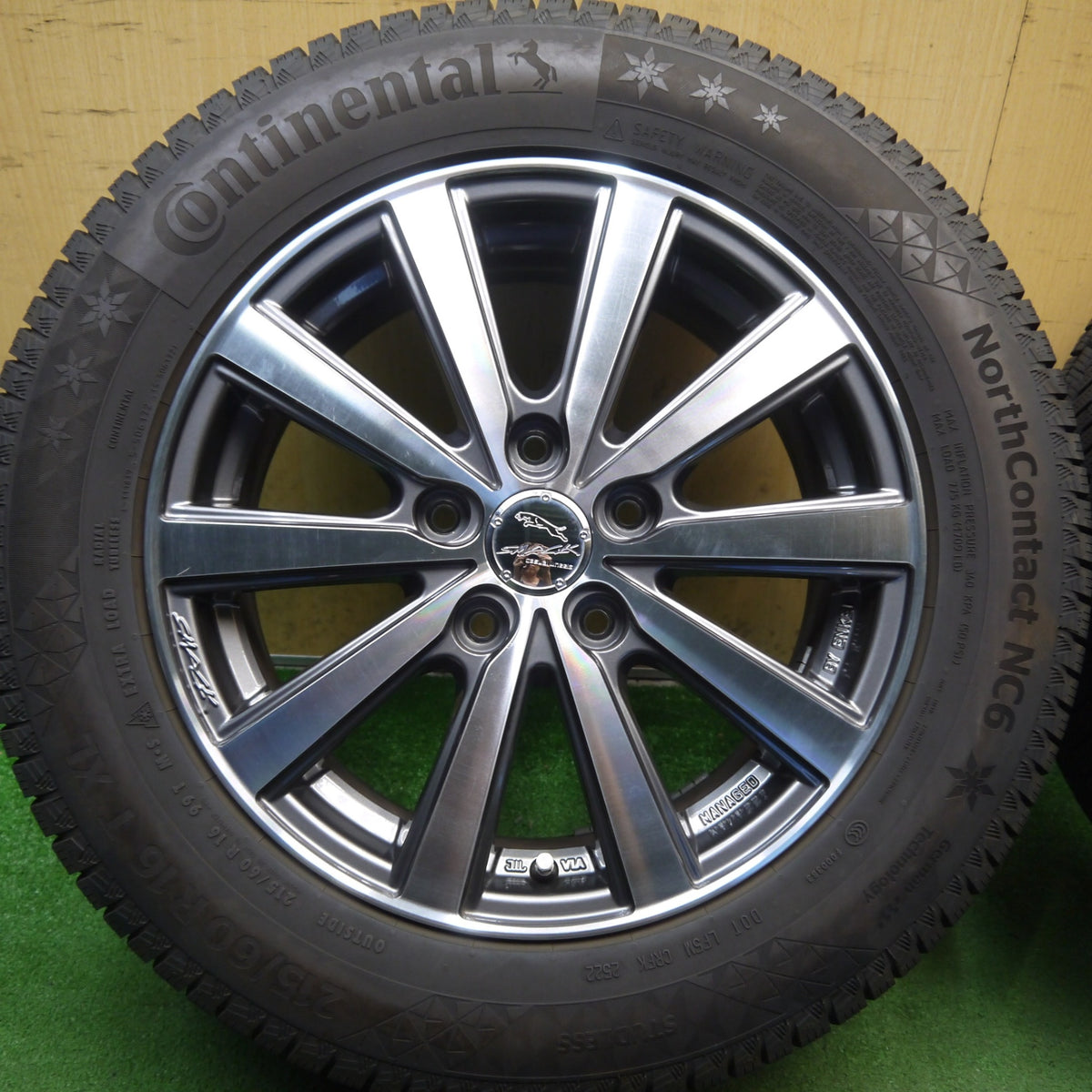バリ溝！22年！キレイ！9.5分◎スタッドレス 215/60R16 コンチネンタル ノースコンタクト NC6 SMACK ENKEI スマック エンケイ 16インチ PCD114.3/5H◎6090804Hス