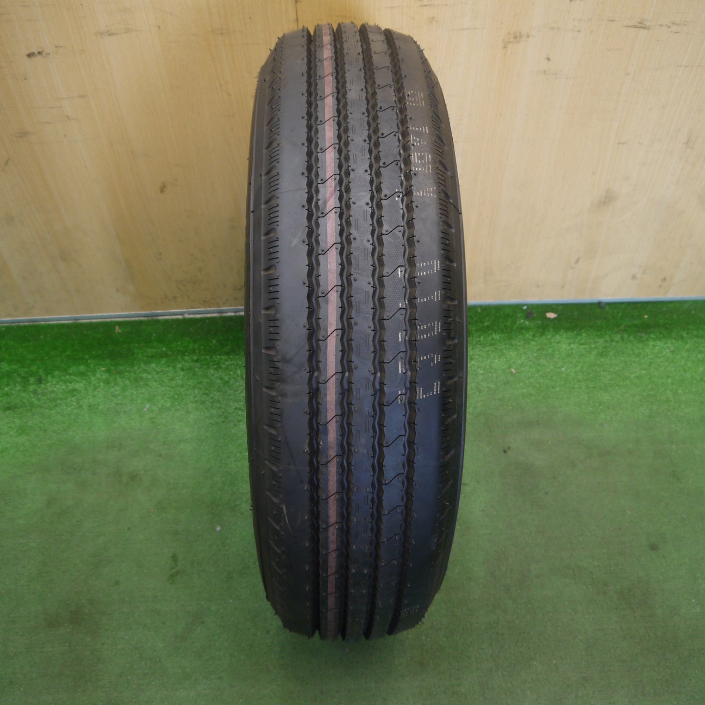 新車外し！24年！1本★トラック タイヤ 205/75R16 113/111N ヨコハマ SUPER STEEL RY108B 16インチ★6061904Hノタ