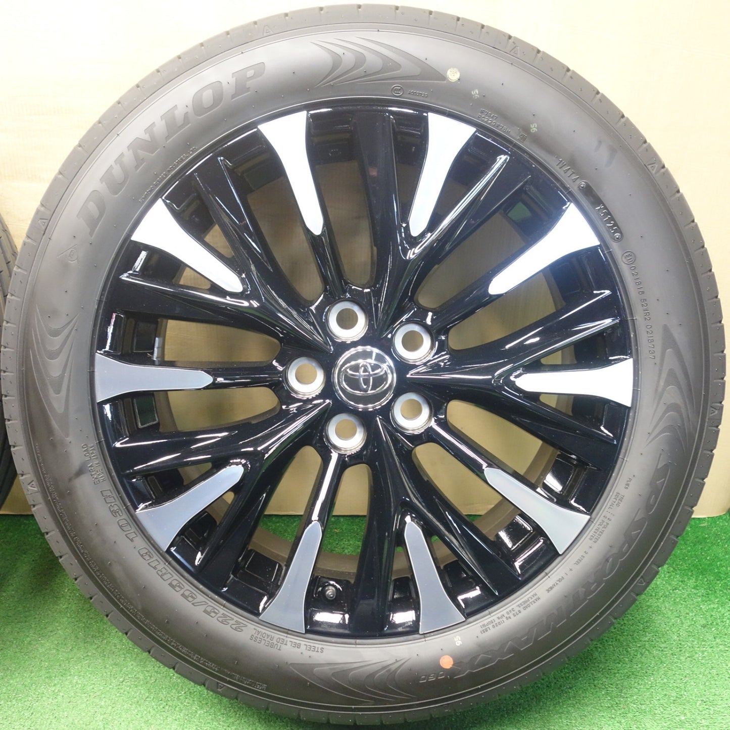 新車外し！25年★トヨタ 40系 アルファード ヴェルファイア エグゼクティブ 純正 225/55R19 ダンロップ SPスポーツマックス 060 19インチ PCD120/5H★6031101KTノ