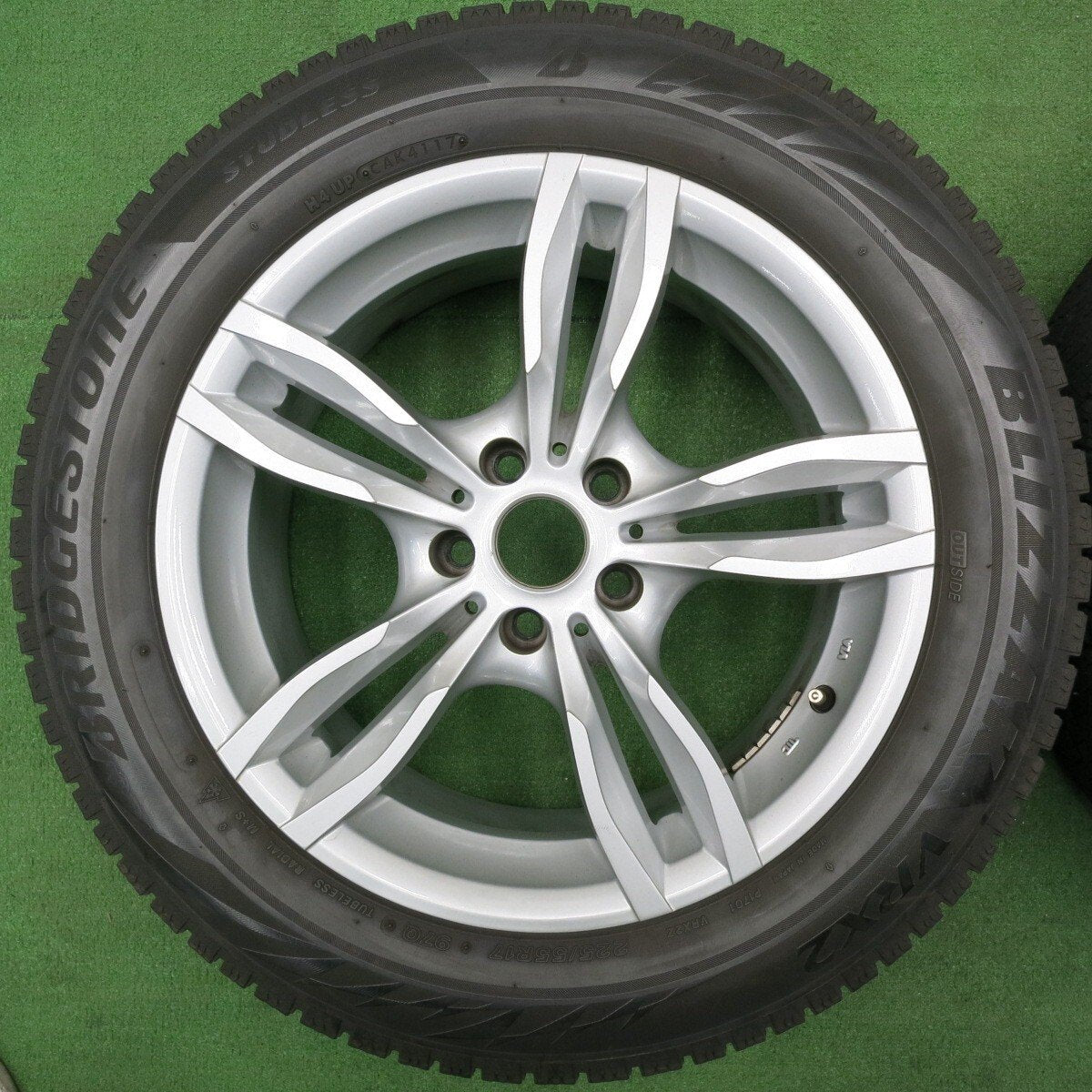 キレイ★BMW 等 MAK 225/55R17 スタッドレス ブリヂストン ブリザック VRX2 17インチ PCD112/5H★5012105NJス